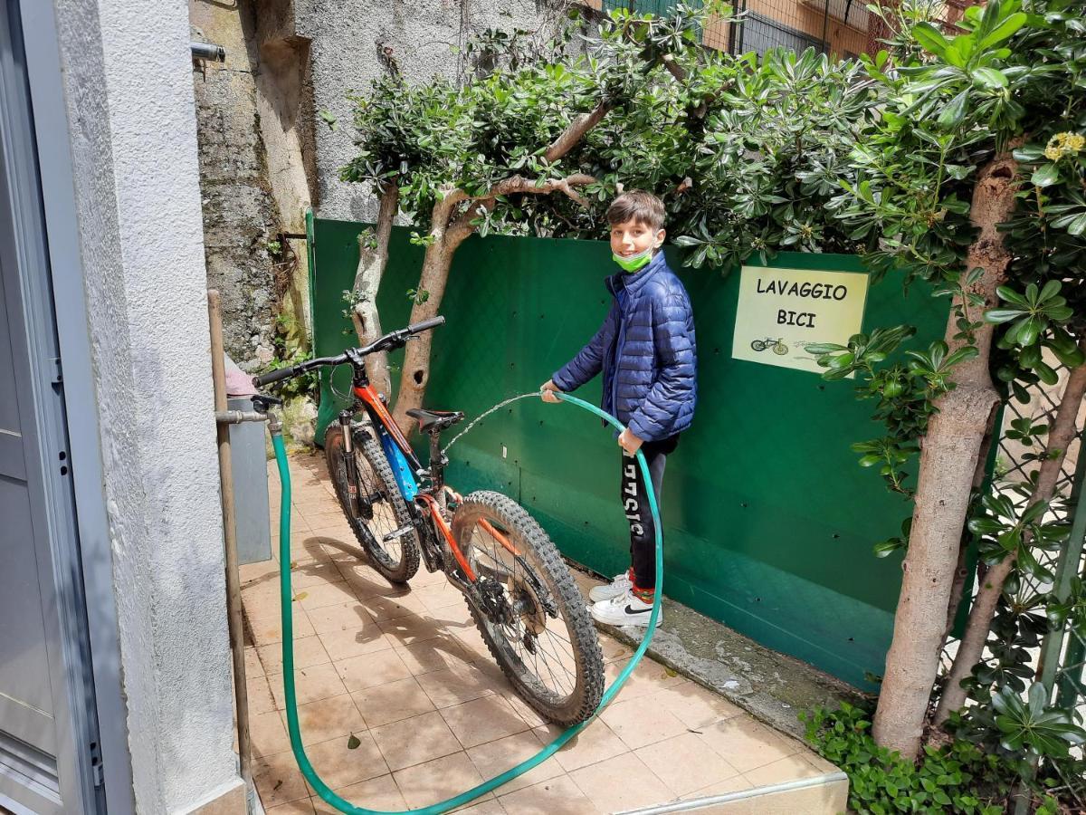 Casa Romeo Appartamento Con Posto Auto フィナーレ・リーグレ エクステリア 写真
