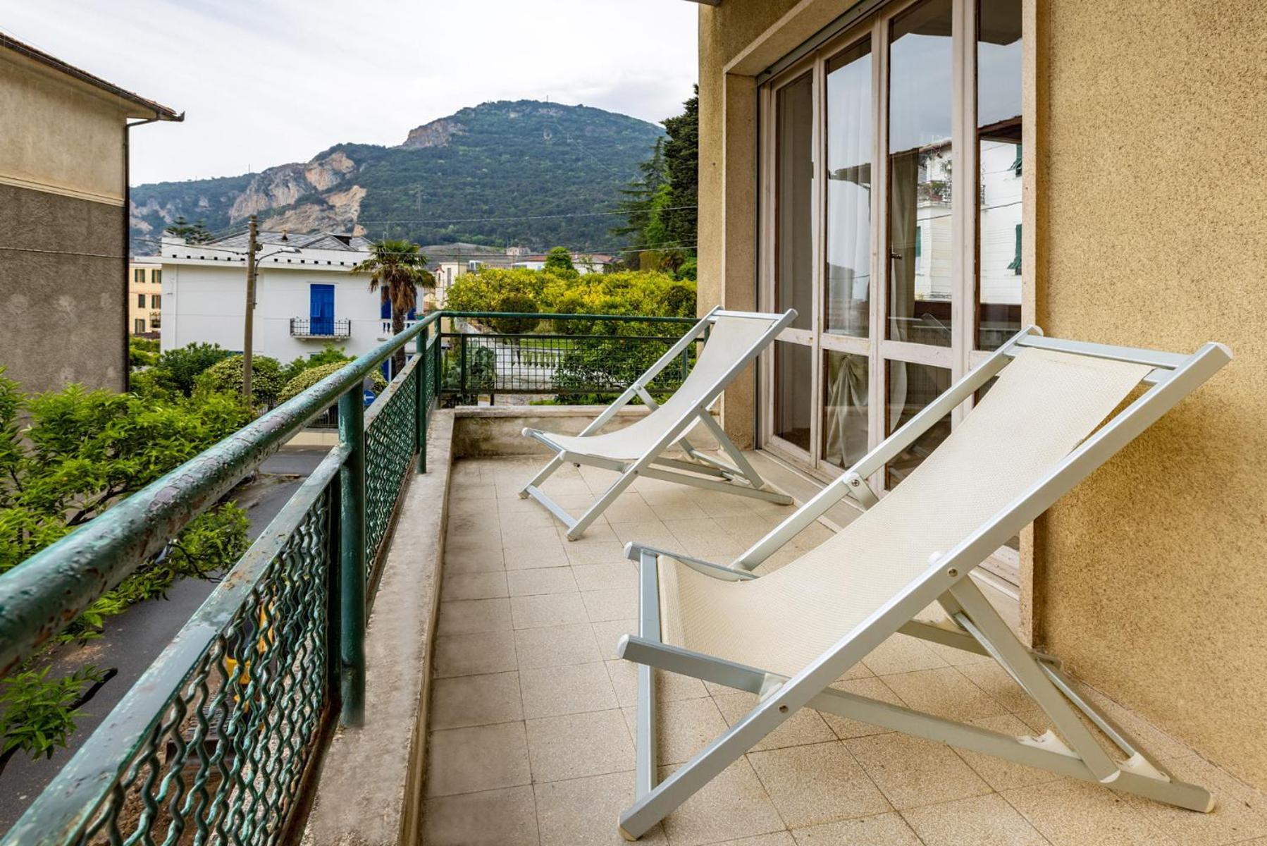 Casa Romeo Appartamento Con Posto Auto フィナーレ・リーグレ エクステリア 写真