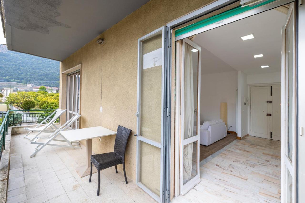 Casa Romeo Appartamento Con Posto Auto フィナーレ・リーグレ エクステリア 写真